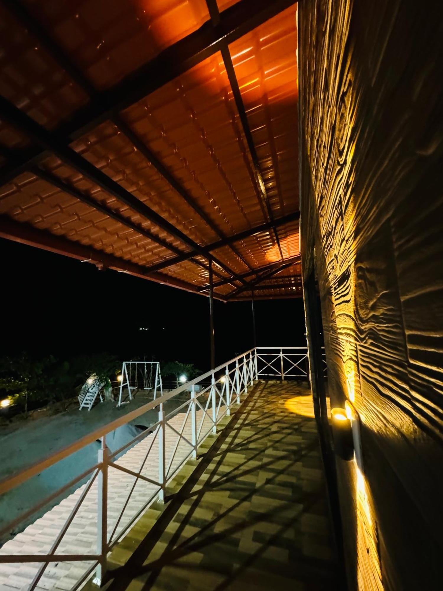 The Glasswater By The Backwater Homestay Kalyānpur エクステリア 写真