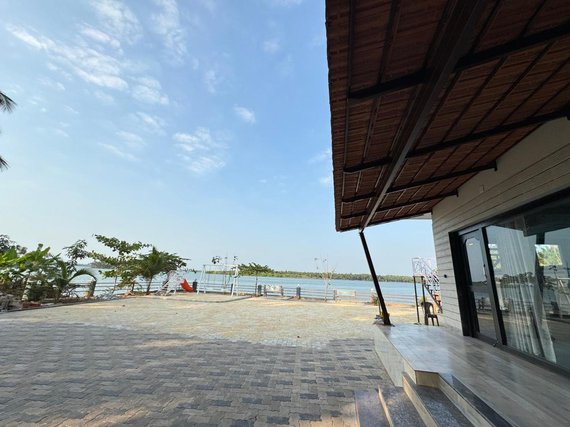 The Glasswater By The Backwater Homestay Kalyānpur エクステリア 写真