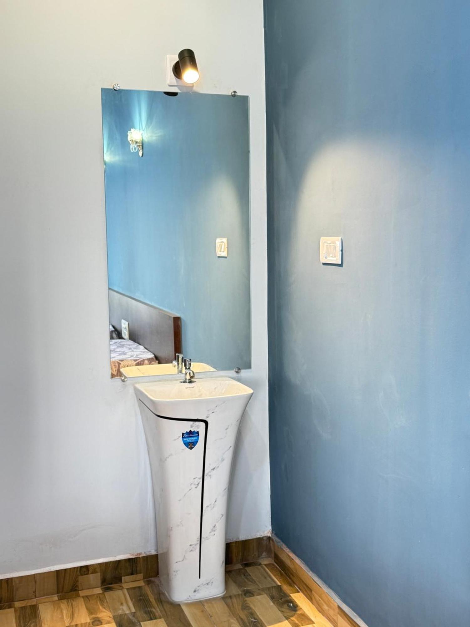 The Glasswater By The Backwater Homestay Kalyānpur エクステリア 写真