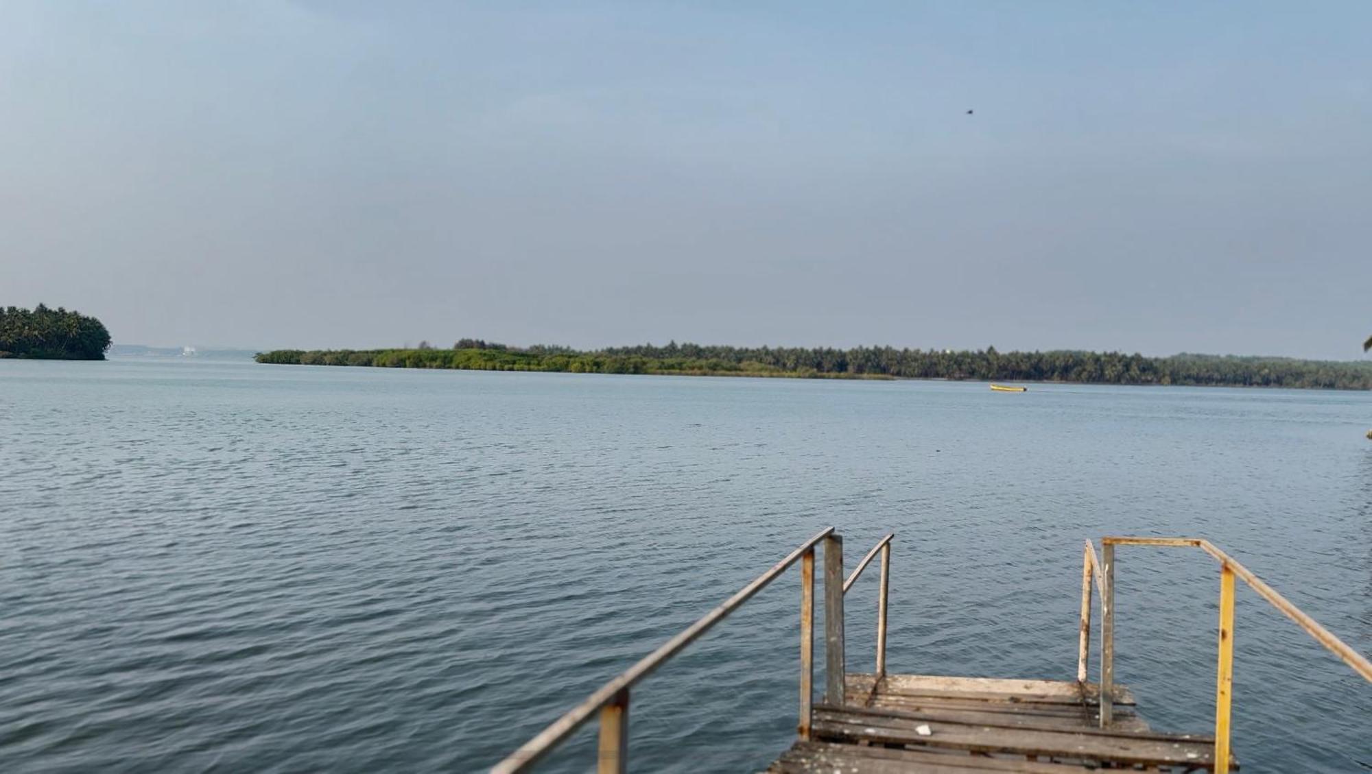 The Glasswater By The Backwater Homestay Kalyānpur エクステリア 写真