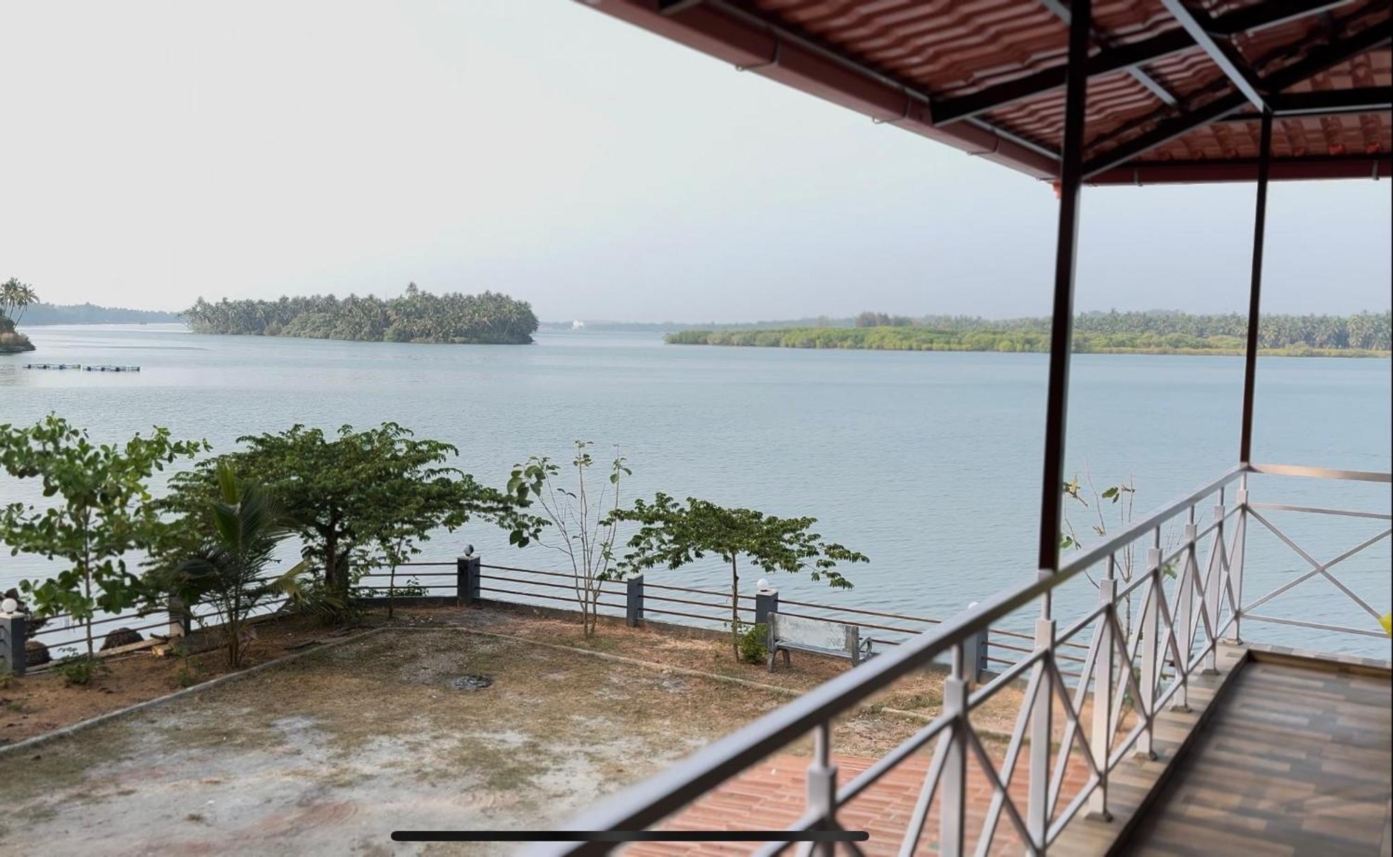 The Glasswater By The Backwater Homestay Kalyānpur エクステリア 写真